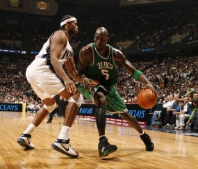 开云体育-科维托娃的绝杀败北，当胜利与争议同时跨过终点线，争议绝杀！科维托娃在胜利边缘遭遇戏剧性翻盘